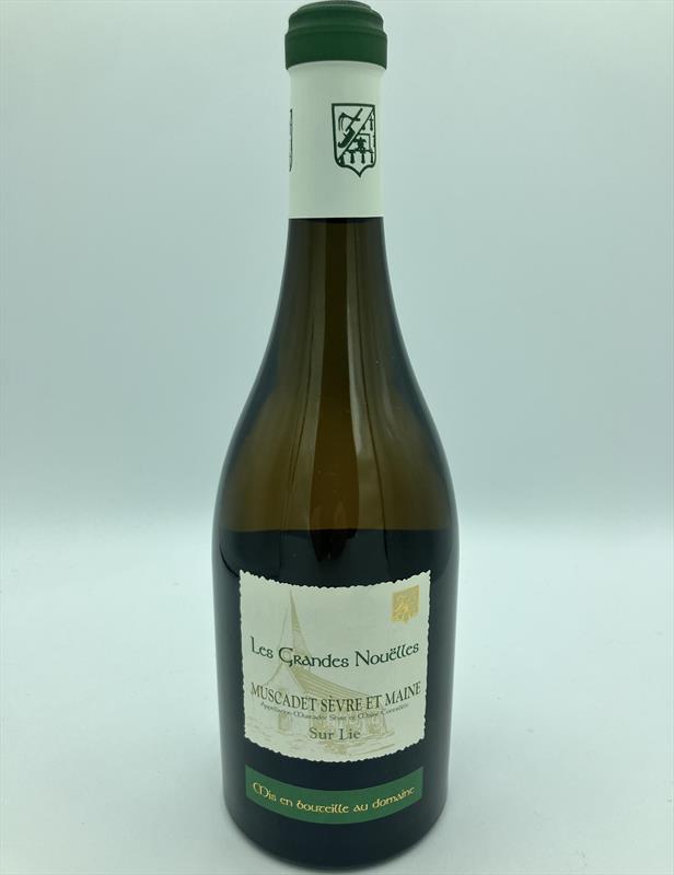Domaine Basse Ville Les Grandes Nouelles Muscadet Sevre et Maine Sur Lie 2018 Loire France Image 1